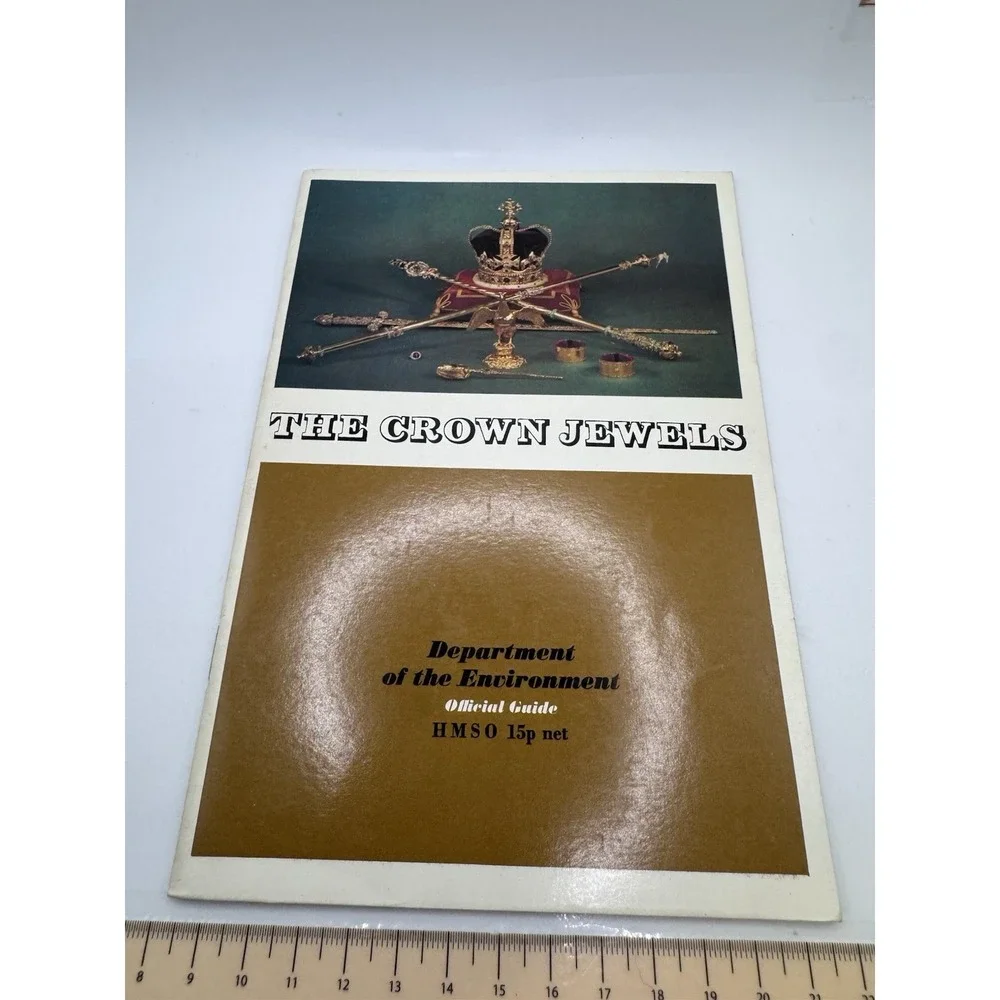 Vintage 1971 The Crown Jewels by Martin Holmes‎ Dept of the Environment Guide